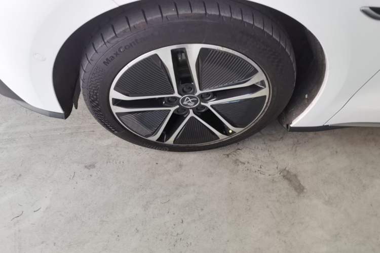 Used BYD Han 2020 EV Long-Range Deluxe Model Left Front Wheel Hub