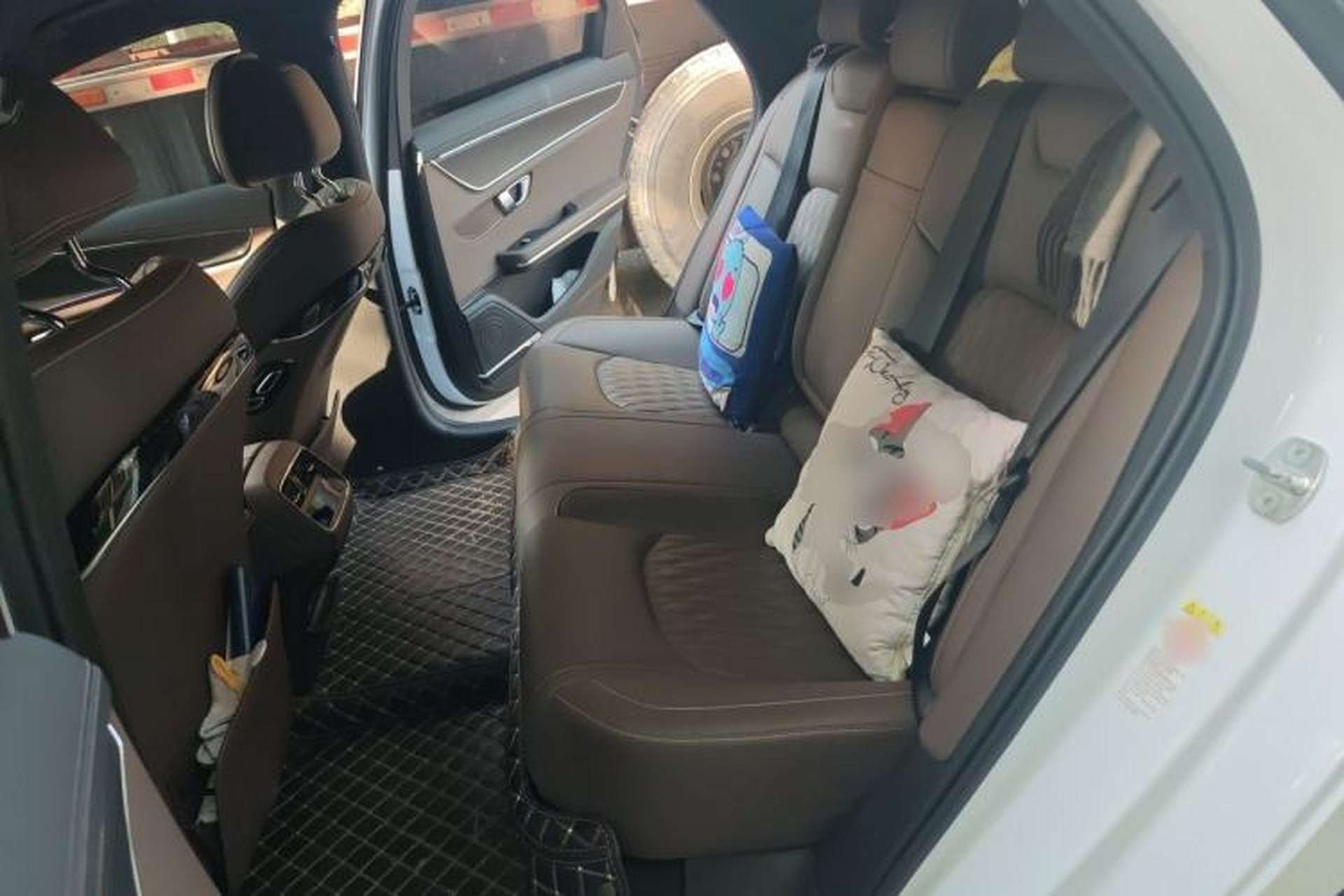 Used BYD Han 2020 EV Long-Range Luxury Model Left Rear Seat