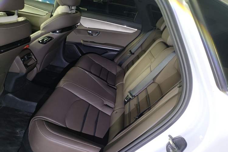 Used BYD Han 2020 DM Four-Wheel Drive Performance Edition Luxury Model Left Rear Seat