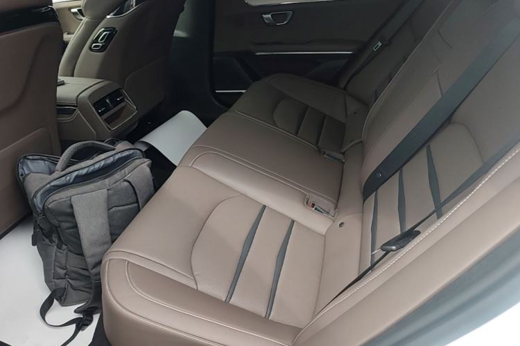 Used BYD Han 2020 DM Four-Wheel Drive Performance Edition Luxury Model Left Rear Seat