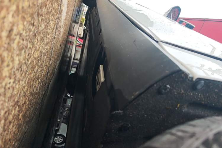 Used BYD Han 2020 EV Long-Range Deluxe Model Left Side Sill
