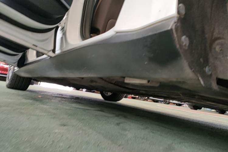 Used BYD Han 2020 DM Four-Wheel Drive Performance Edition Prestige Model Left Side Sill