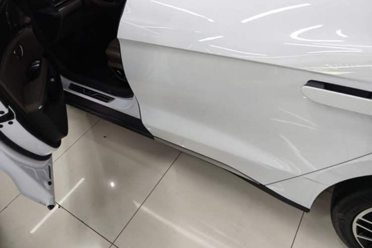 Used BYD Han 2020 DM Four-Wheel Drive Performance Edition Prestige Model Left Side Sill