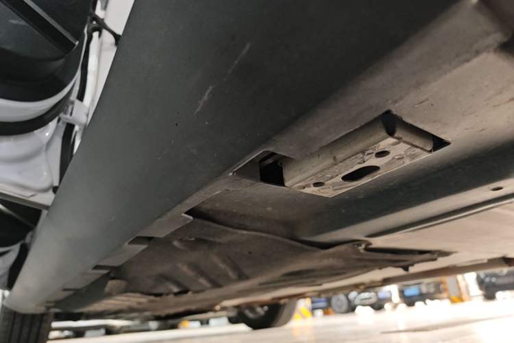 Used BYD Han 2020 DM Four-Wheel Drive Performance Edition Luxury Model Left Side Sill