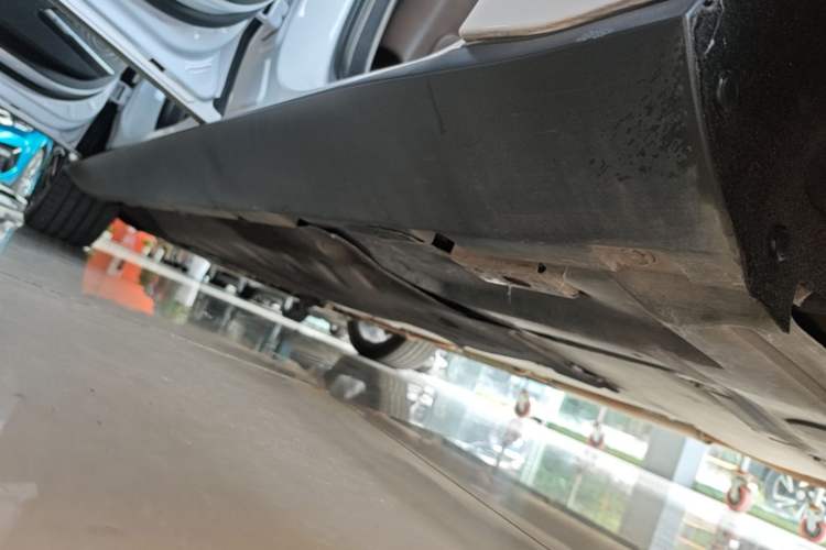 Used BYD Han 2020 DM Four-Wheel Drive Performance Edition Luxury Model Left Side Sill