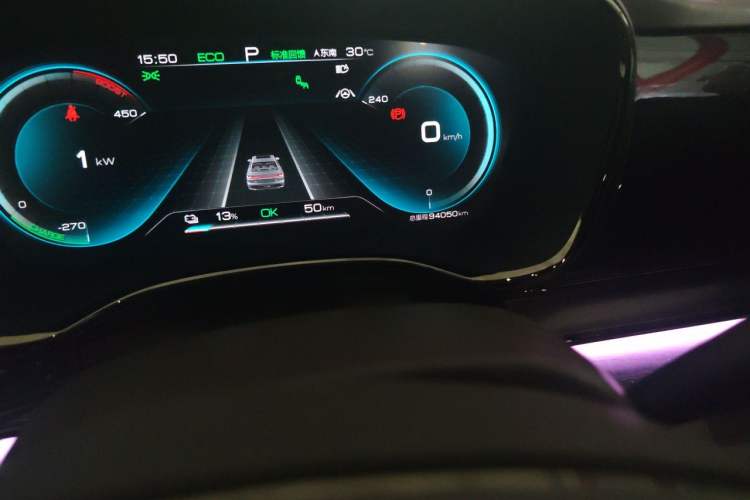 Used BYD Han 2020 EV Four-Wheel Drive High-Performance Flagship Model Odometer Close Up