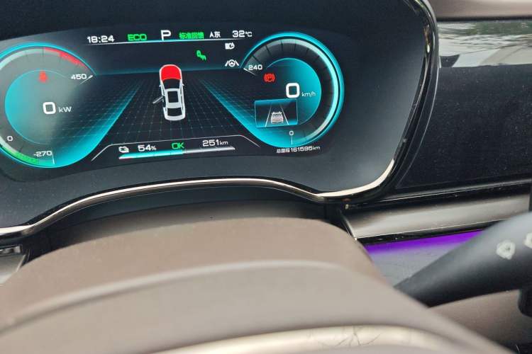 Used BYD Han 2020 EV Four-Wheel Drive High-Performance Flagship Model Odometer Close Up