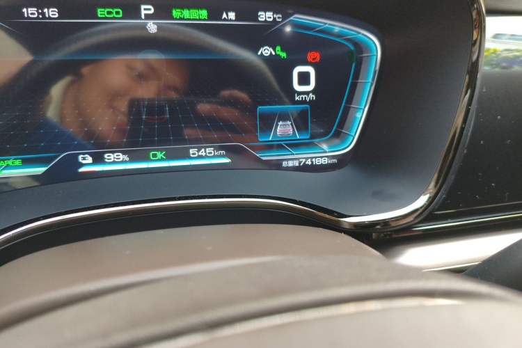 Used BYD Han 2020 EV Four-Wheel Drive High-Performance Flagship Model Odometer Close Up