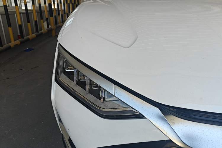 Used BYD Han 2020 DM Four-Wheel Drive Performance Edition Prestige Model Right Front Headlight