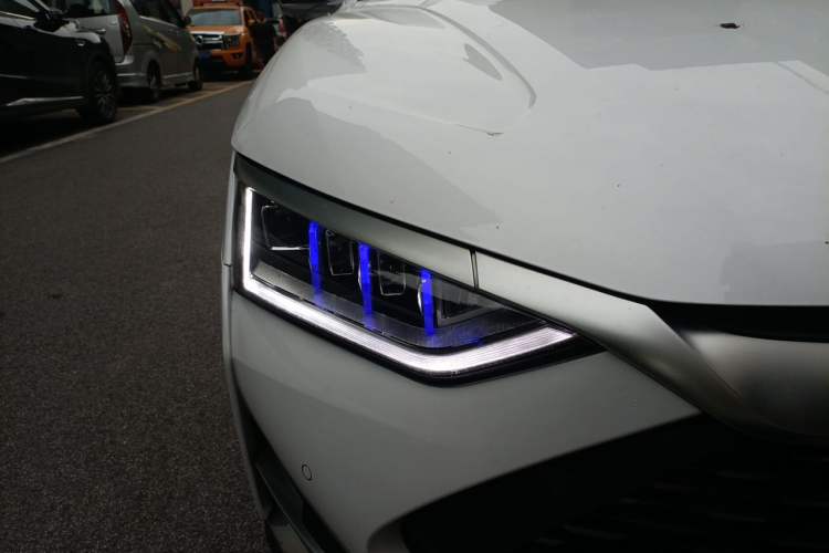 Used BYD Han 2020 DM Four-Wheel Drive Performance Edition Prestige Model Right Front Headlight