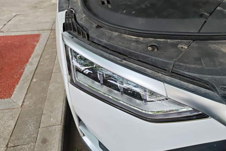 Used BYD Han 2020 DM Four-Wheel Drive Performance Edition Prestige Model Right Front Headlight