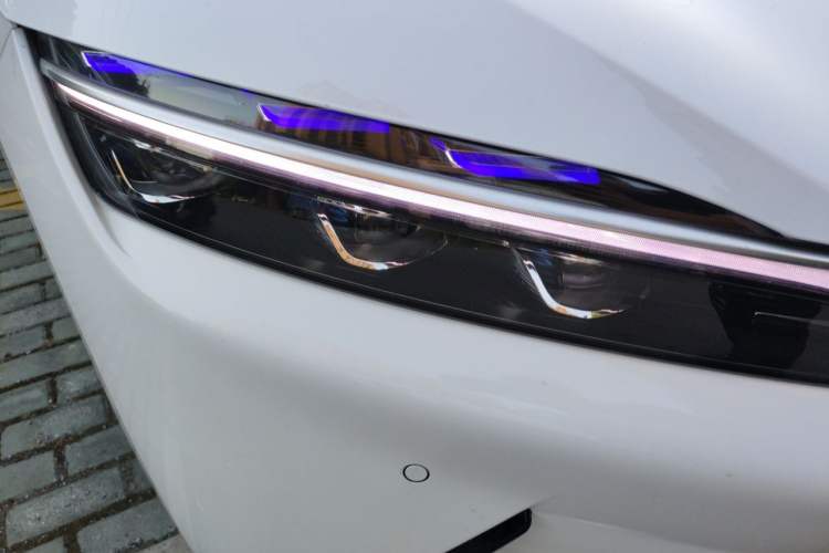 Used BYD Han 2020 EV Long-Range Luxury Model Right Front Headlight