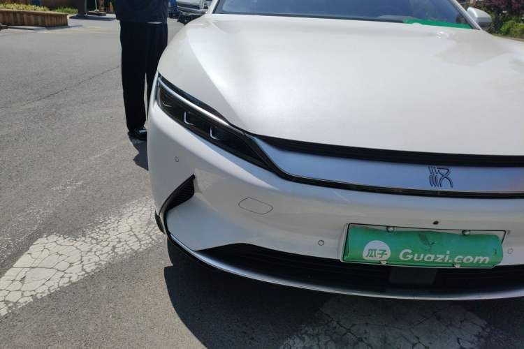 Used BYD Han 2020 EV Long-Range Luxury Model Right Front Headlight