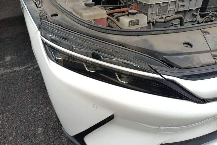 Used BYD Han 2020 EV Long-Range Luxury Model Right Front Headlight