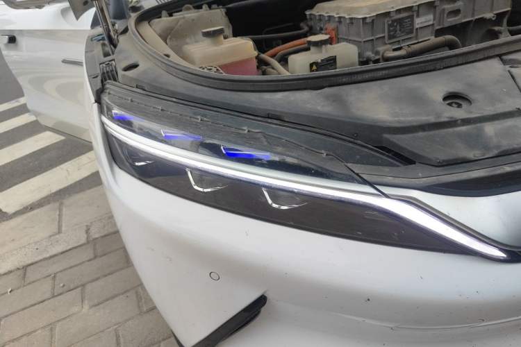Used BYD Han 2020 EV Long-Range Luxury Model Right Front Headlight