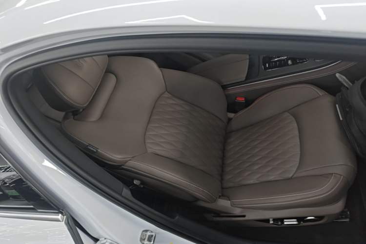 Used BYD Han 2020 EV Long-Range Deluxe Model Right Front Seat