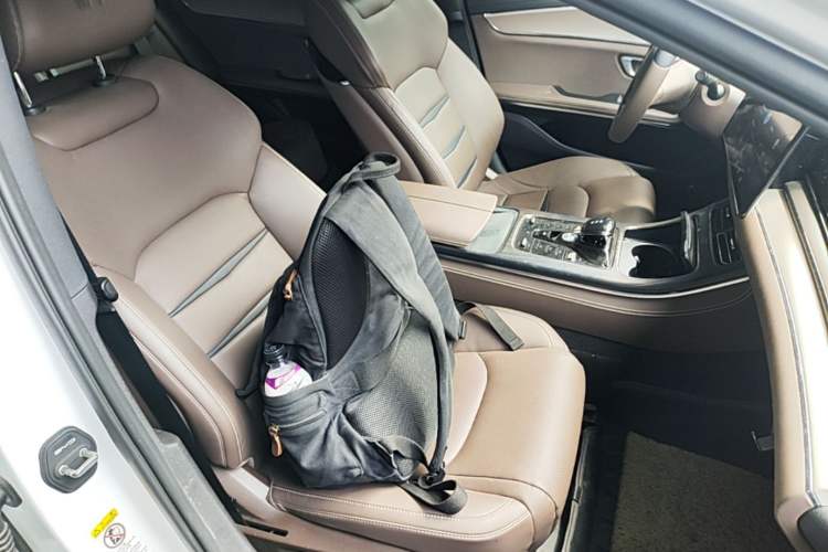 Used BYD Han 2020 DM Four-Wheel Drive Performance Edition Luxury Model Right Front Seat