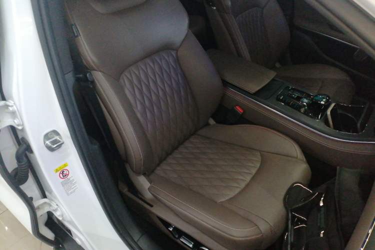 Used BYD Han 2020 DM Four-Wheel Drive Performance Edition Prestige Model Right Front Seat