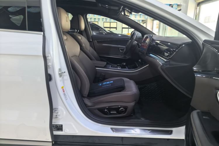 Used BYD Han 2020 DM Four-Wheel Drive Performance Edition Prestige Model Right Front Seat