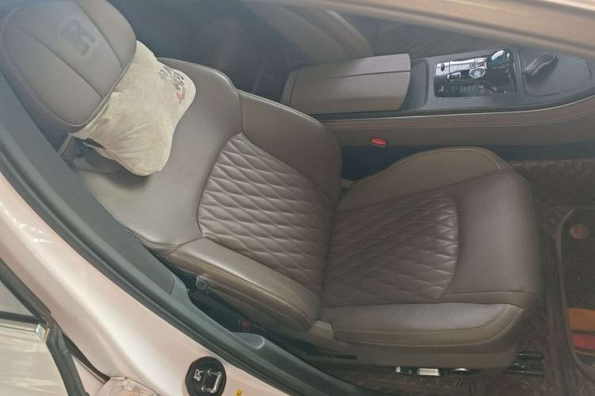 Used BYD Han 2020 EV Long-Range Deluxe Model Right Front Seat