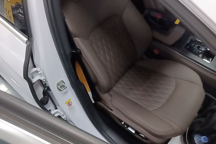 Used BYD Han 2020 EV Long-Range Deluxe Model Right Front Seat