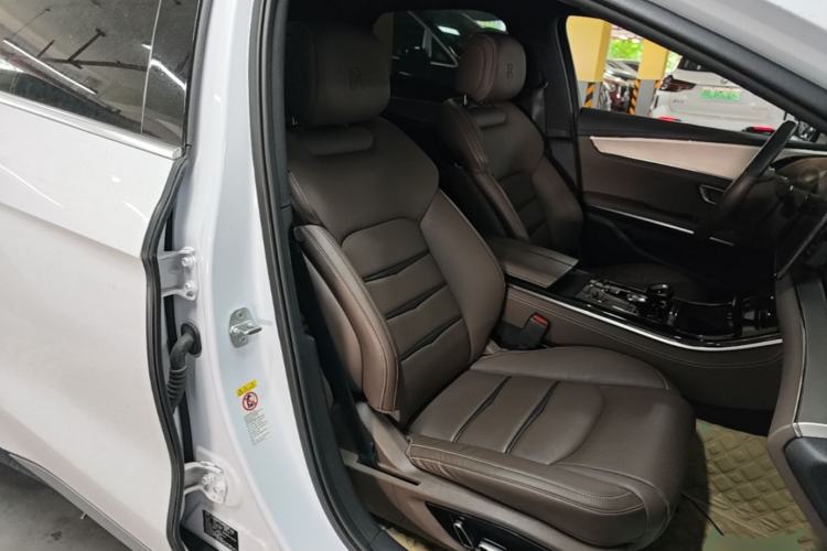 Used BYD Han 2020 DM Four-Wheel Drive Performance Edition Luxury Model Right Front Seat