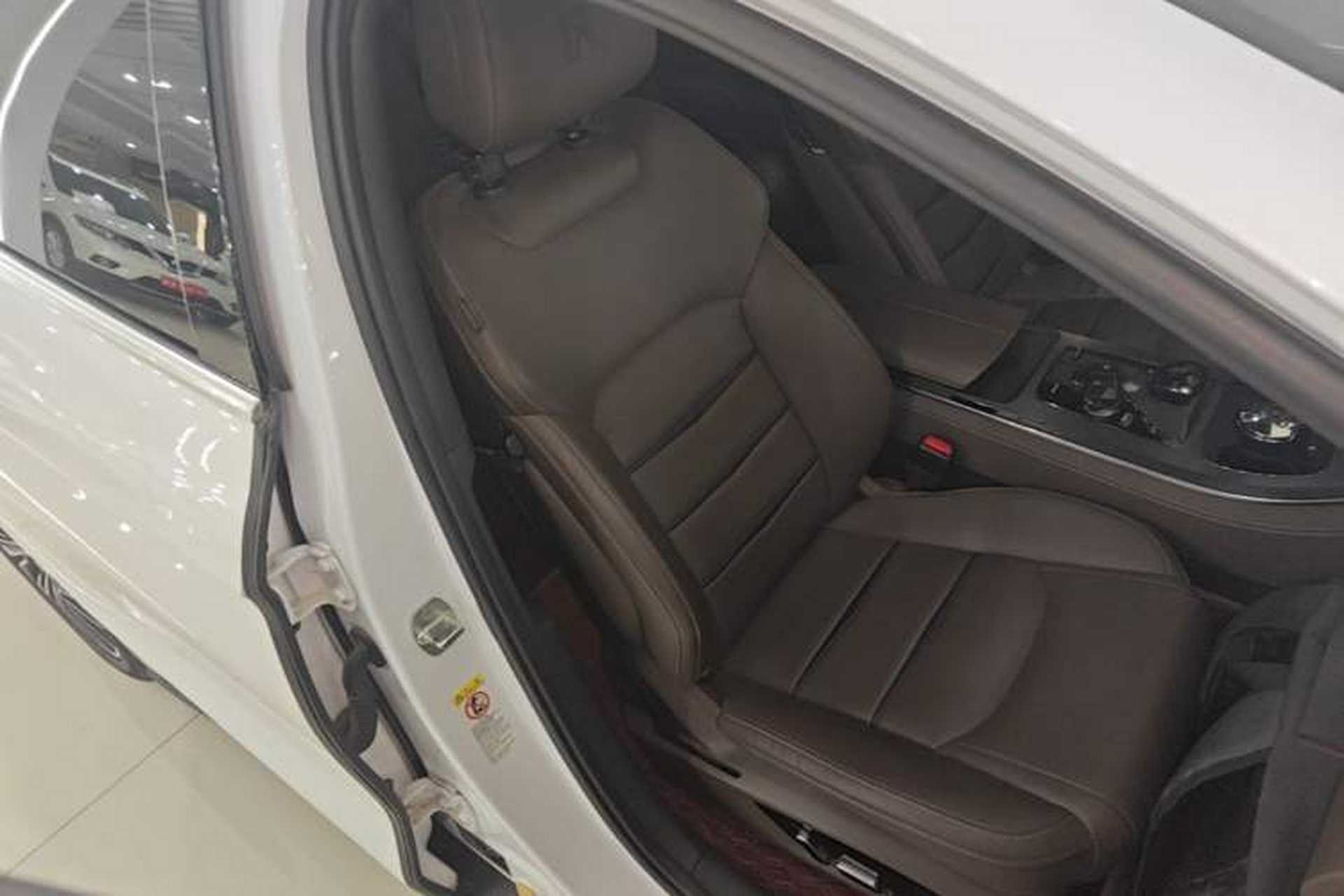 Used BYD Han 2020 DM Four-Wheel Drive Performance Edition Luxury Model Right Front Seat