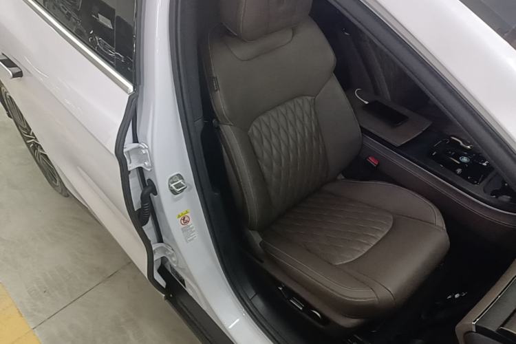 Used BYD Han 2020 DM Four-Wheel Drive Performance Edition Prestige Model Right Front Seat