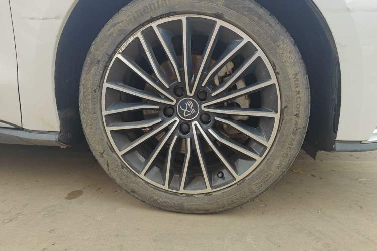 Used BYD Han 2020 DM Four-Wheel Drive Performance Edition Prestige Model Right Front Wheel Hub