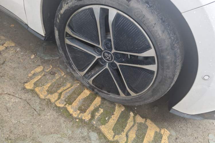 Used BYD Han 2020 EV Long-Range Deluxe Model Right Front Wheel Hub