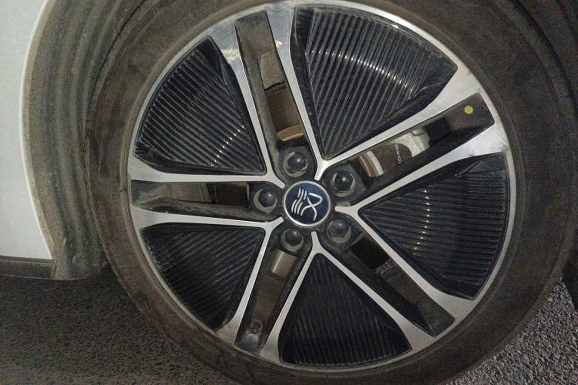 Used BYD Han 2020 EV Long-Range Deluxe Model Right Front Wheel Hub