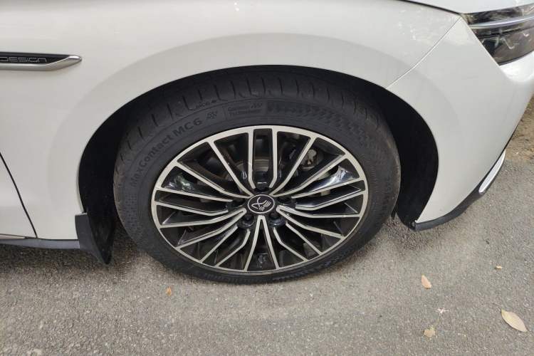 Used BYD Han 2020 EV Long-Range Luxury Model Right Front Wheel Hub