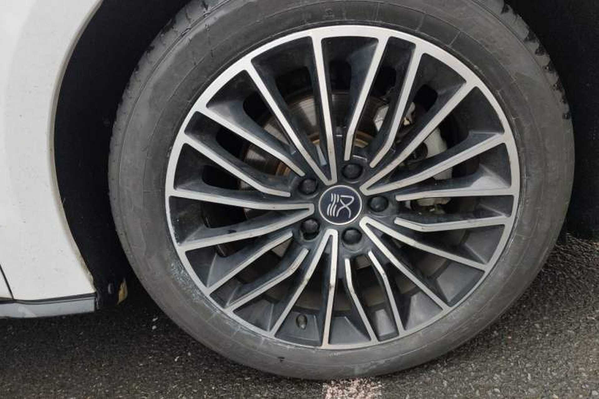 Used BYD Han 2020 EV Long-Range Luxury Model Right Front Wheel Hub