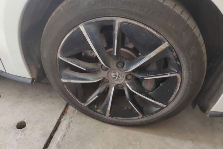 Used BYD Han 2020 EV Four-Wheel Drive High-Performance Flagship Model Right Front Wheel Hub