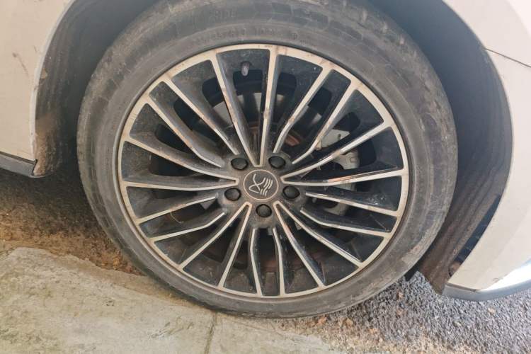 Used BYD Han 2020 DM Four-Wheel Drive Performance Edition Luxury Model Right Front Wheel Hub