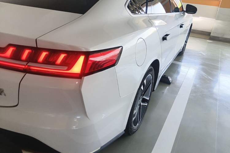 Used BYD Han 2020 EV Long-Range Deluxe Model Right Rear Taillight