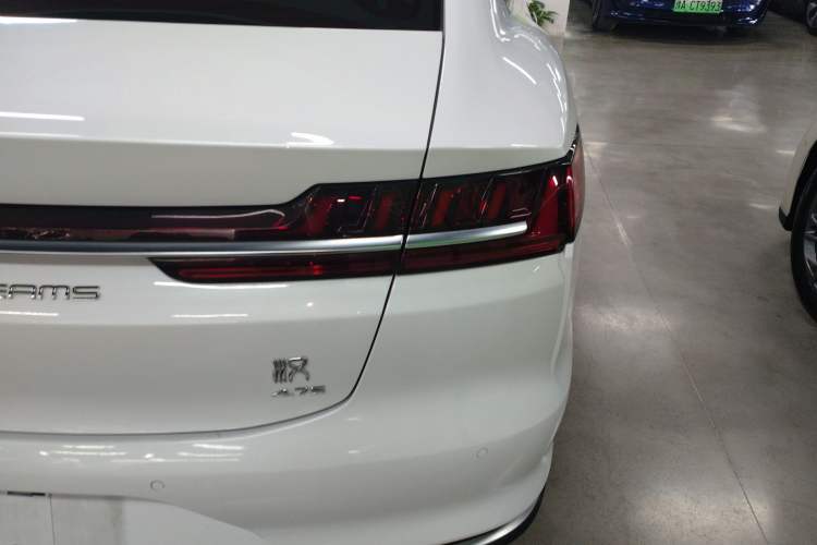 Used BYD Han 2020 DM Four-Wheel Drive Performance Edition Prestige Model Right Rear Taillight