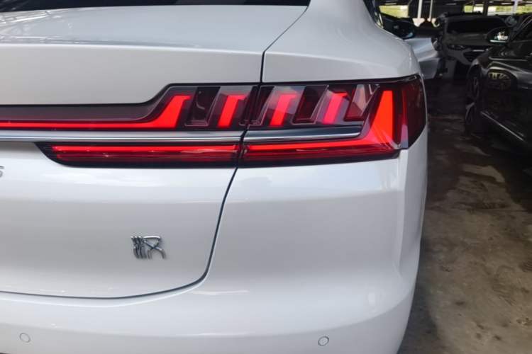 Used BYD Han 2020 EV Long-Range Deluxe Model Right Rear Taillight