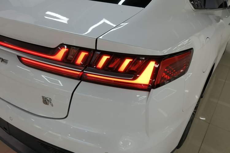 Used BYD Han 2020 EV Long-Range Luxury Model Right Rear Taillight