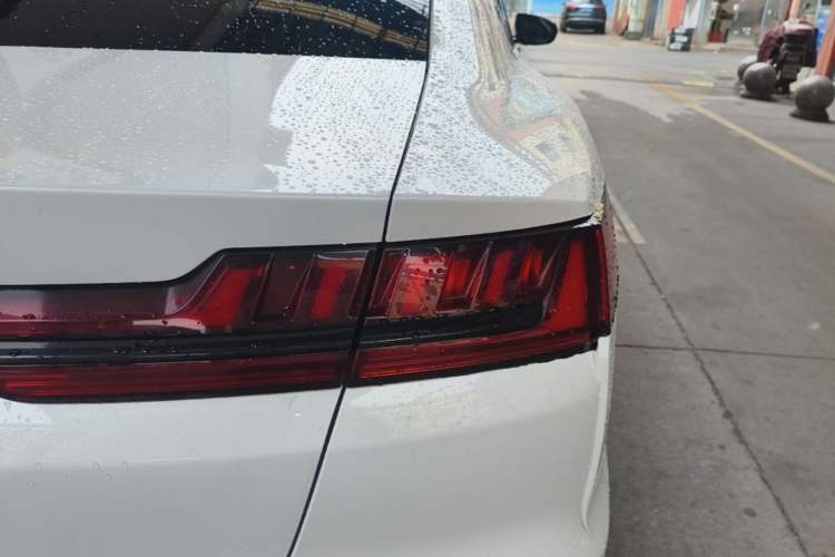 Used BYD Han 2020 DM Four-Wheel Drive Performance Edition Luxury Model Right Rear Taillight