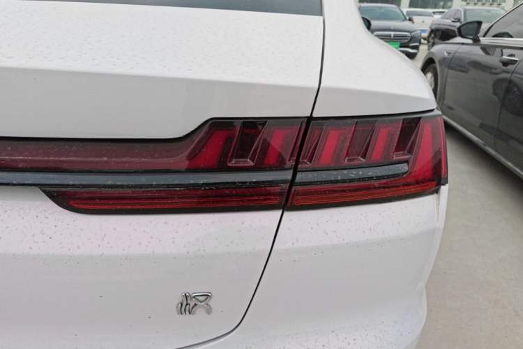 Used BYD Han 2020 EV Long-Range Deluxe Model Right Rear Taillight
