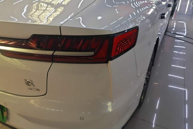 Used BYD Han 2020 DM Four-Wheel Drive Performance Edition Luxury Model Right Rear Taillight