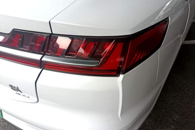 Used BYD Han 2020 DM Four-Wheel Drive Performance Edition Prestige Model Right Rear Taillight