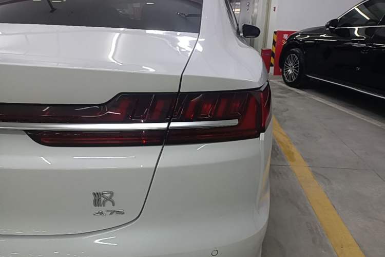 Used BYD Han 2020 DM Four-Wheel Drive Performance Edition Prestige Model Right Rear Taillight