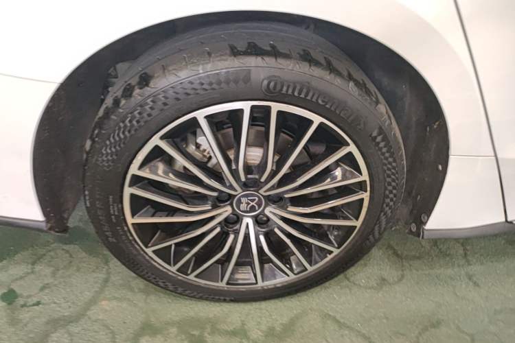 Used BYD Han 2020 DM Four-Wheel Drive Performance Edition Prestige Model Right Rear Wheel Hub
