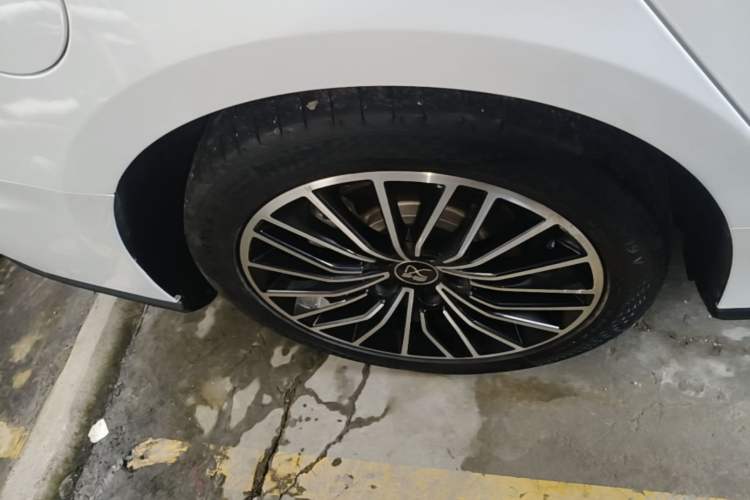 Used BYD Han 2020 EV Long-Range Luxury Model Right Rear Wheel Hub