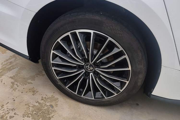 Used BYD Han 2020 DM Four-Wheel Drive Performance Edition Luxury Model Right Rear Wheel Hub