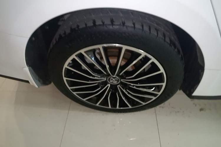 Used BYD Han 2020 DM Four-Wheel Drive Performance Edition Prestige Model Right Rear Wheel Hub