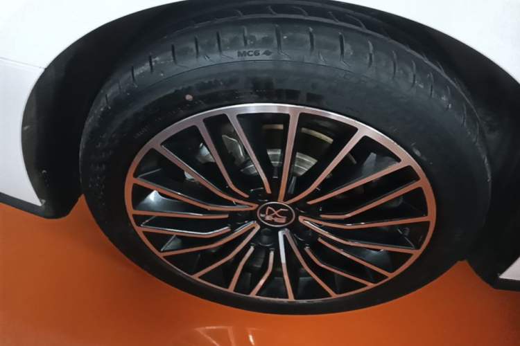 Used BYD Han 2020 EV Long-Range Luxury Model Right Rear Wheel Hub