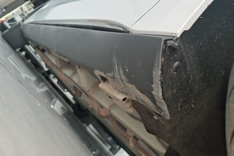 Used BYD Han 2020 DM Four-Wheel Drive Performance Edition Luxury Model Right Side Sill